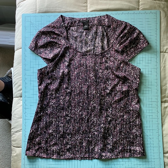 Ann Taylor Women's Dressy Soft Blouse Size 10 Side Zip Geometric Purple Burgundy - Picture 5 of 8